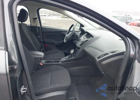 2017 Ford Focus Se z USA, uszkodzony, nr VIN 1FADP3F25HL316811